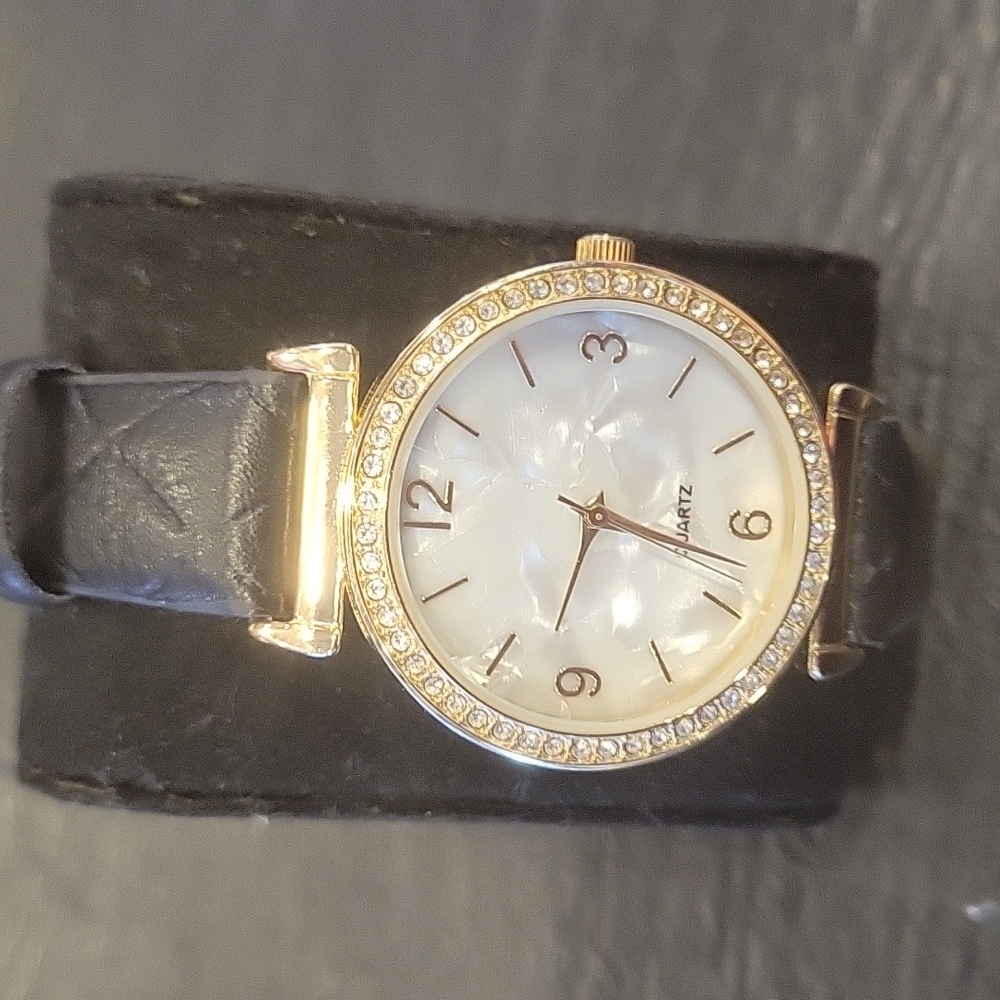 Vintage Accutime watch Corp Ladies watch